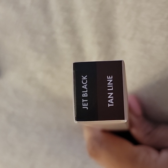 Makeup - Picture 4 of 4